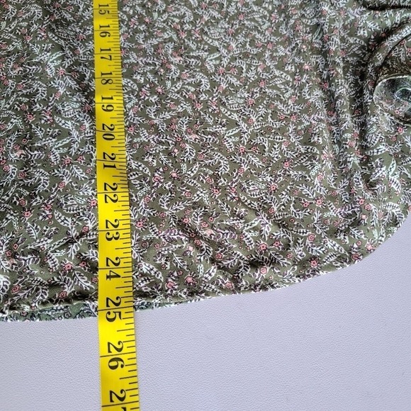 Loft Floral Ruffle Neck Mixed Media Top Size S - Picture 10 of 10